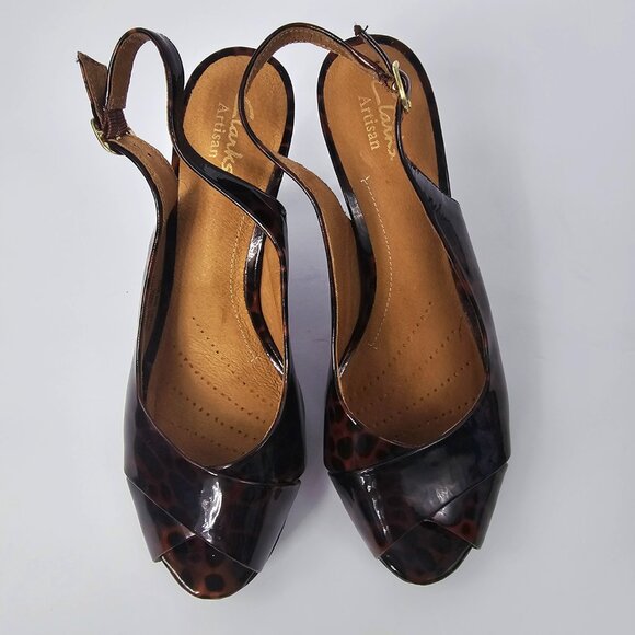 Clarks Artisan Women's Patent Leather Leopard Open Toe Sling Back Heels Size 7M - Picture 2 of 11